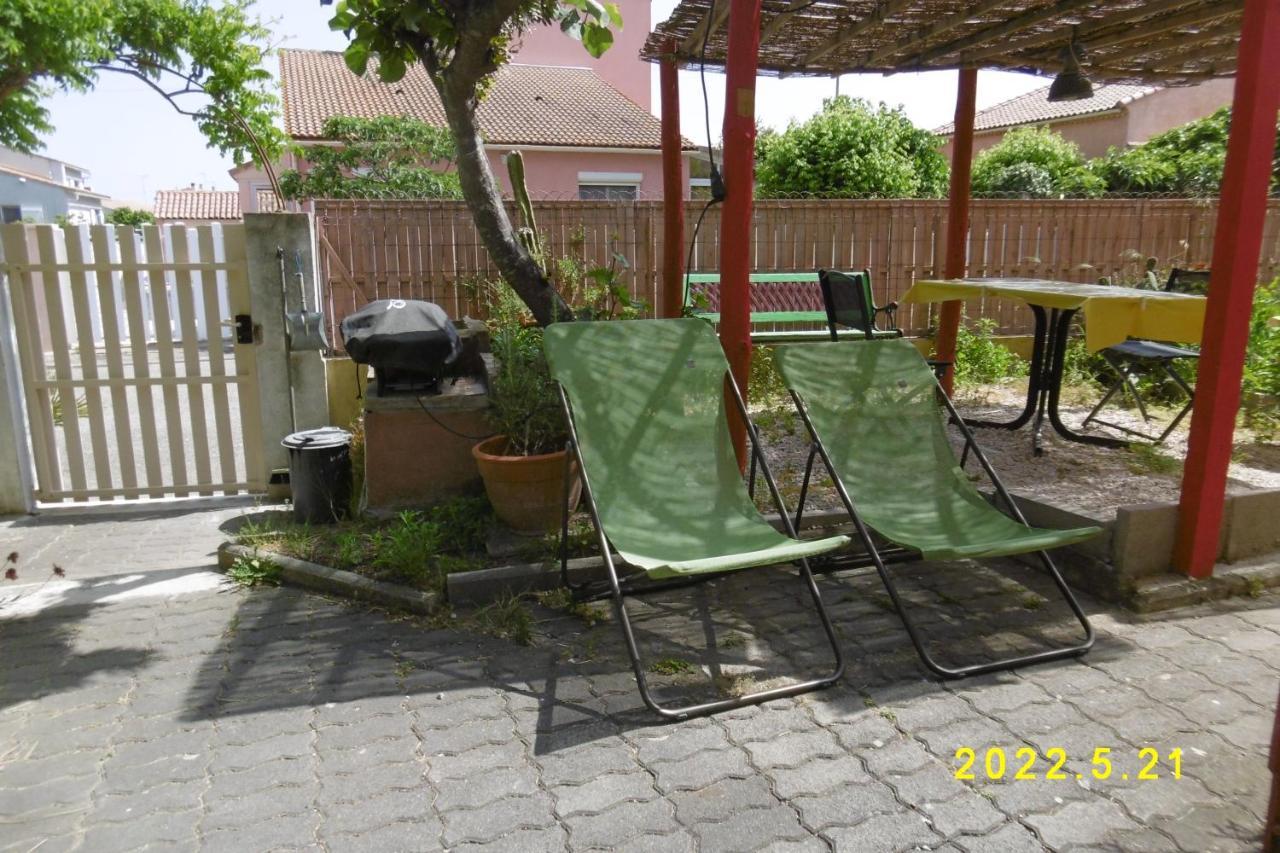 Rez De Chaussee Studio Climatise Dans Villa Aigues-Mortes Zewnętrze zdjęcie