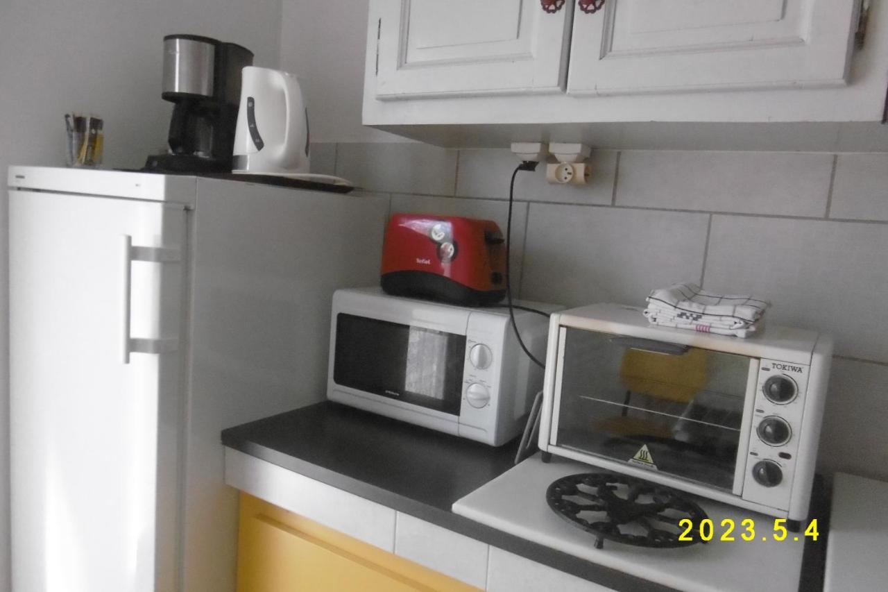 Rez De Chaussee Studio Climatise Dans Villa Aigues-Mortes Zewnętrze zdjęcie