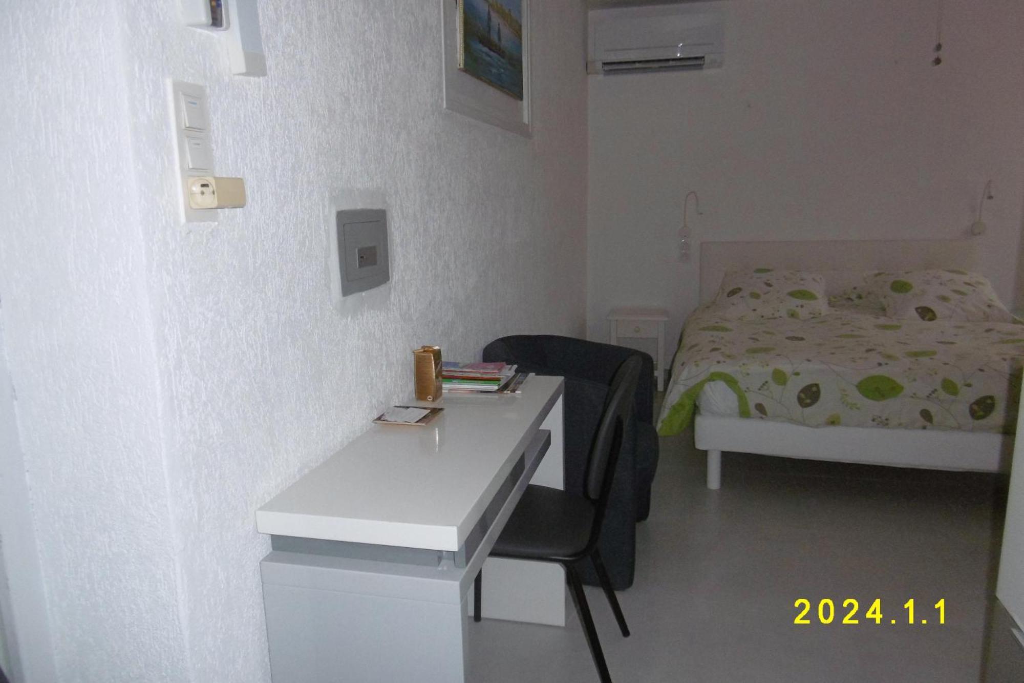 Rez De Chaussee Studio Climatise Dans Villa Aigues-Mortes Zewnętrze zdjęcie